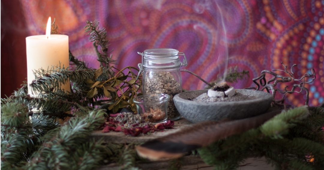 عطر در دنیای باستان عطر در دنیای باستان