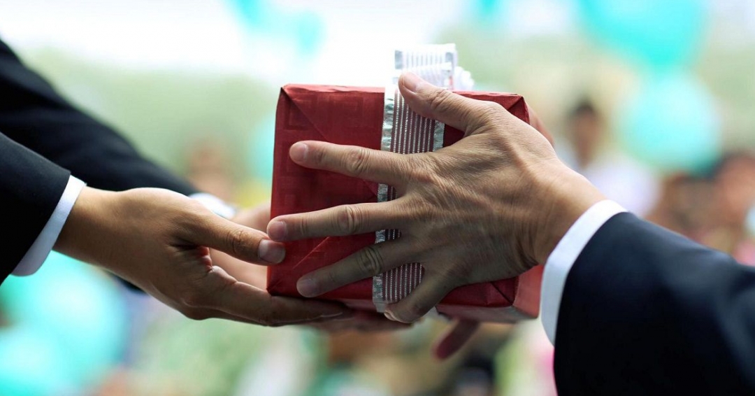 هنر هدیه دادن هنر هدیه دادن