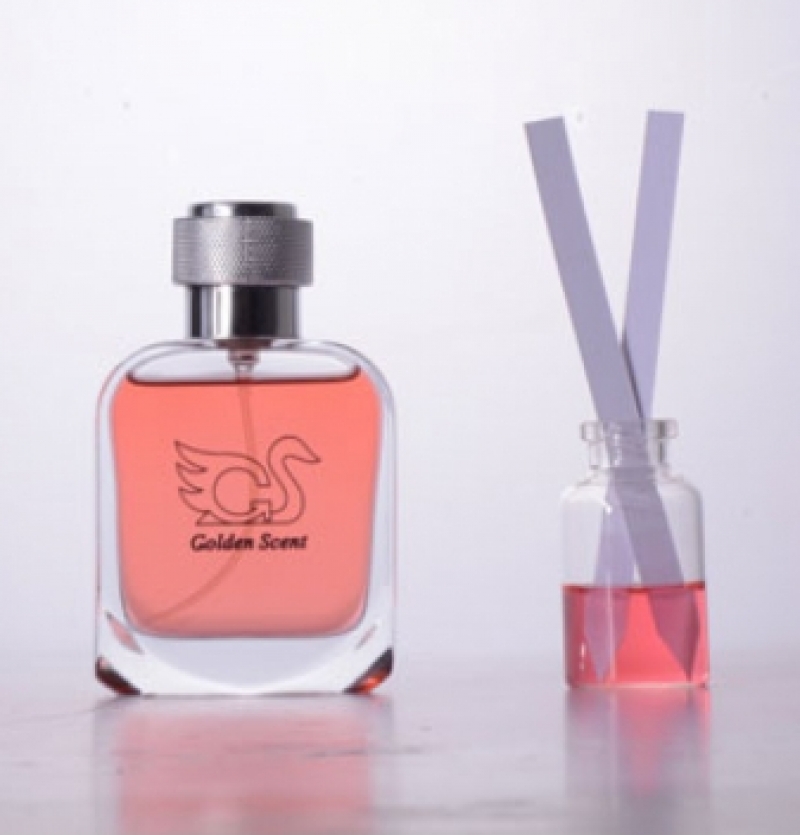 عطر آکوا دی جیو پروفوندو جورجیو آرمانی (پرفیوم)