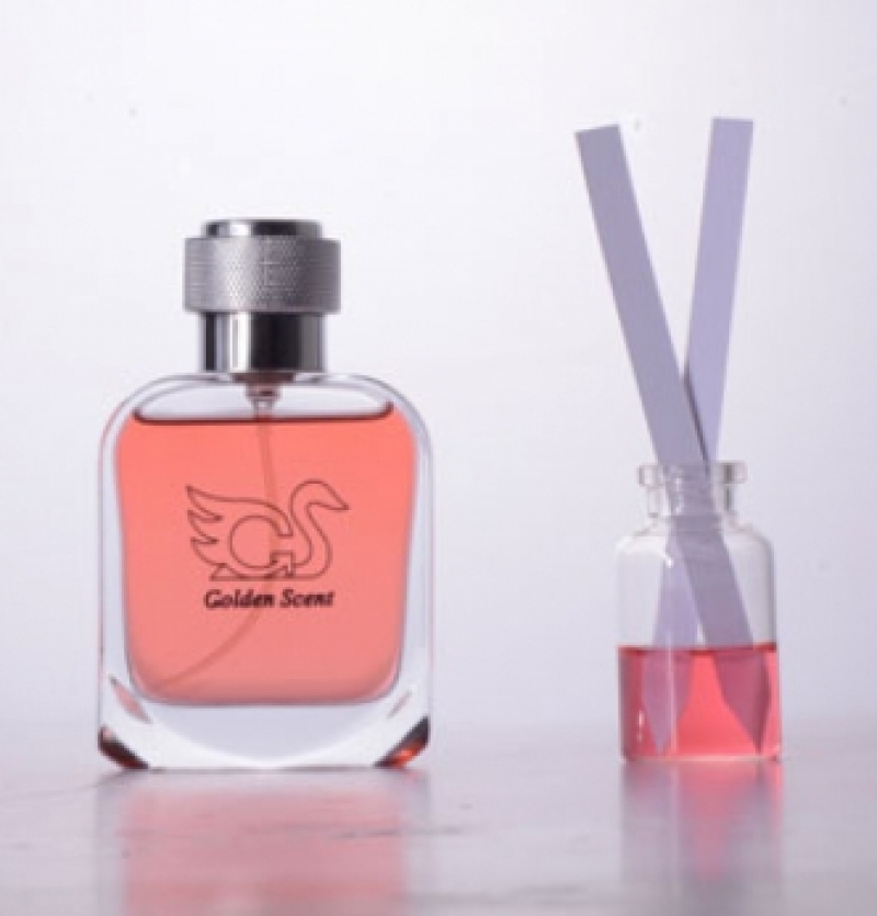 عطر آرامیس گلد (پرفیوم)